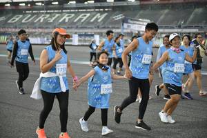 BIB: 52632
                            <button type="button" onclick="openModal(10466752)" class="btn btn-primary btn-sm float-right btn-popup" data-toggle="modal" data-target=".modal-high-quality">
                        <i class="fas fa-shopping-cart"></i> Add to Cart
                    </button>
                                            <button type="button" onclick="isThisMe(10466752, true)" class="btn btn-success btn-sm float-right btn-popup btn-isme hidden" data-toggle="tooltip" data-placement="bottom" title="นี่คือรูปของคุณใช่ไหม คลิกที่นี่เพื่อเอาเข้าอัลบั้ม">
                        <i class="fas fa-plus"></i> Add to album
                    </button>
                    <button type="button" onclick="isThisMe(10466752, false)" class="btn btn-warning btn-sm float-right btn-popup btn-isnotme hidden">
                        <i class="fas fa-ban"></i> Remove from album
                    </button>